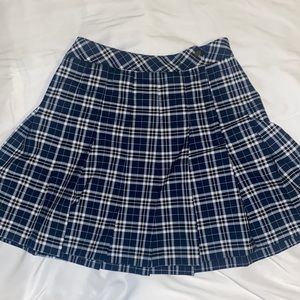 Divided Pleaded Plaid Skirt